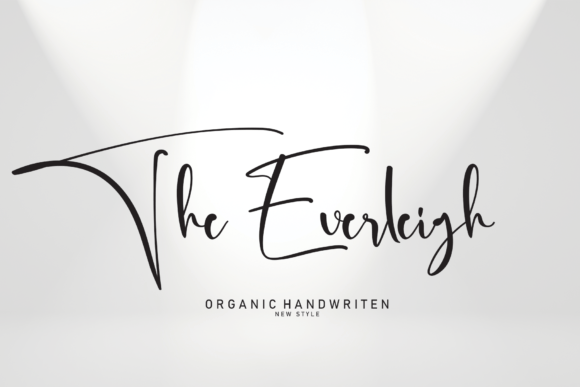 The Everleigh: A Script Font for Digital Design Excellence